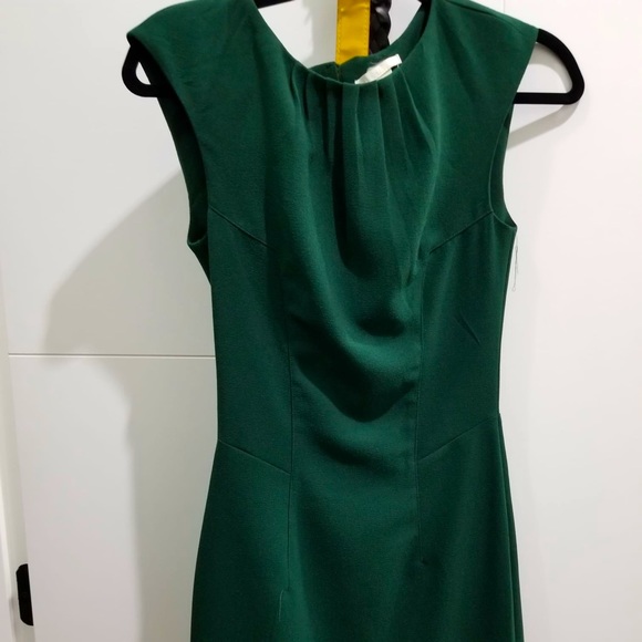 H&M Dresses & Skirts - Gorgeous green H&M dress - never worn